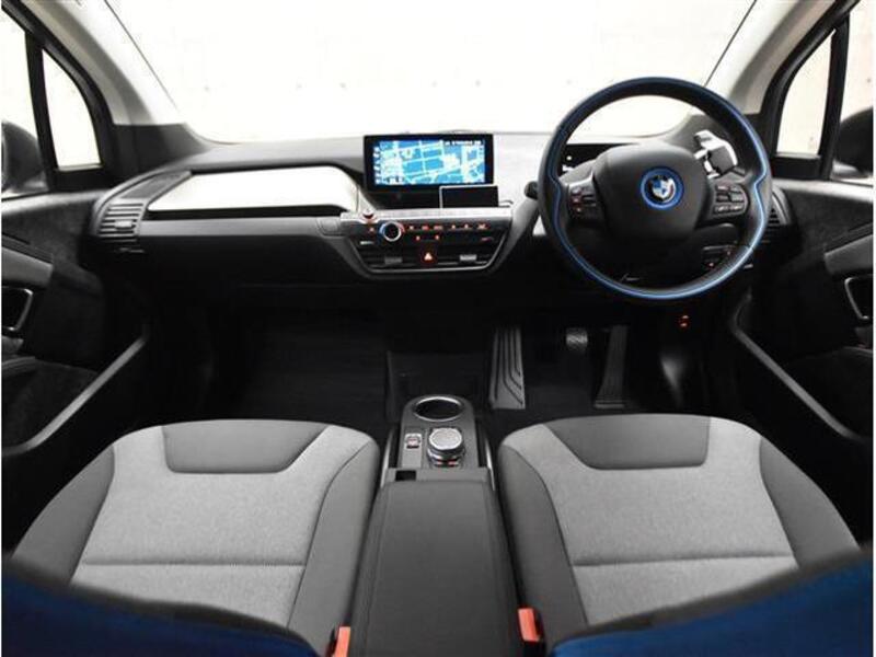 i3