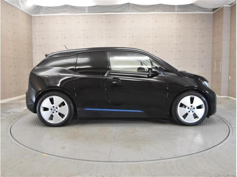 i3