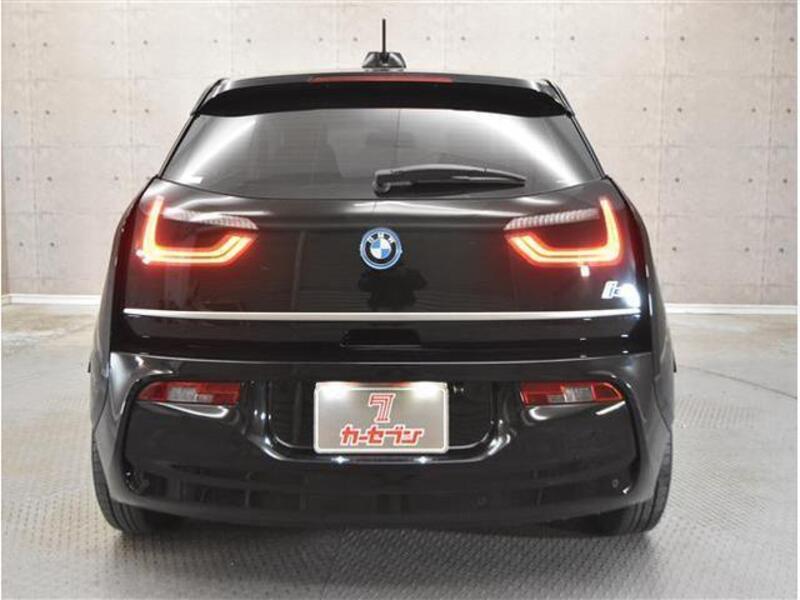 i3