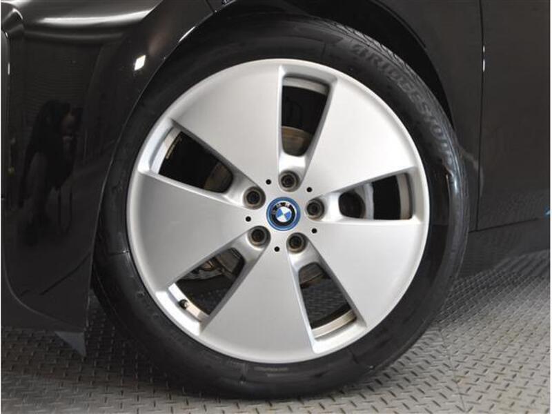 i3