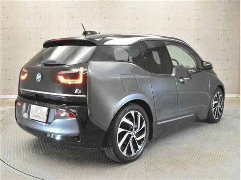 i3