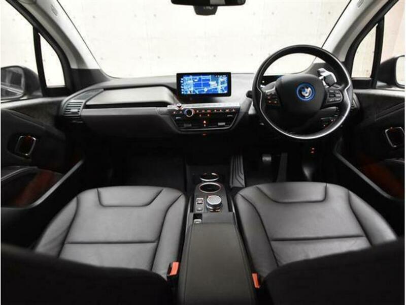 i3