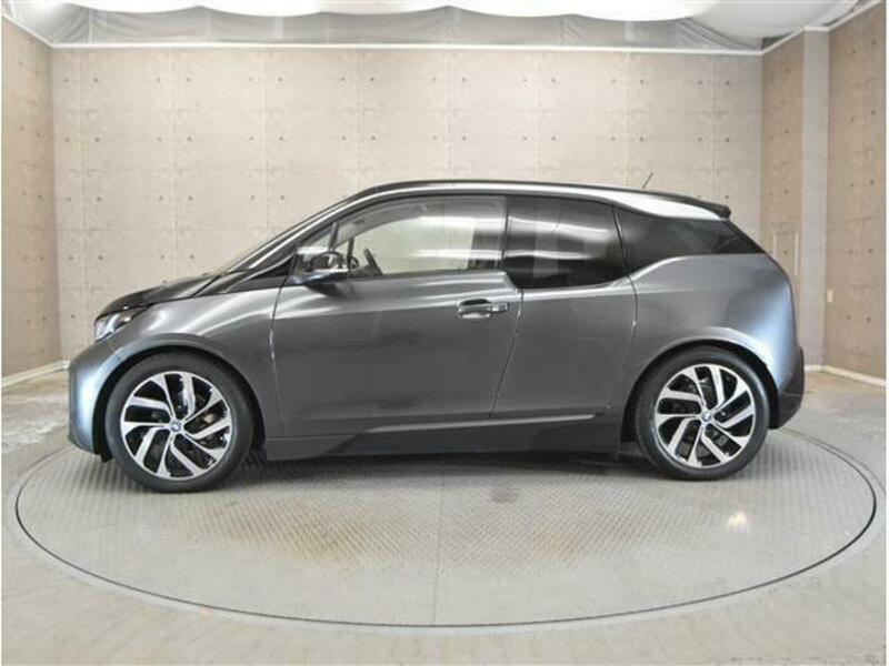 i3