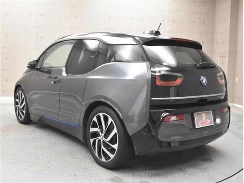 i3