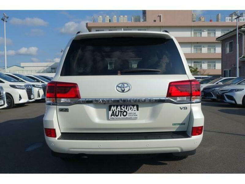 LAND CRUISER