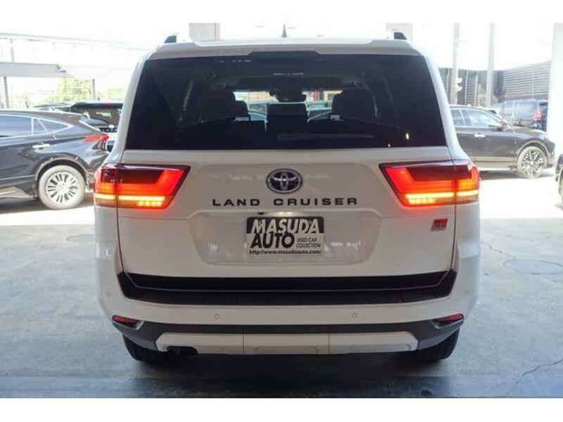 LAND CRUISER
