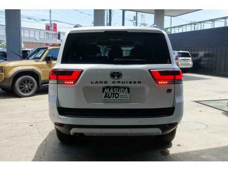 LAND CRUISER