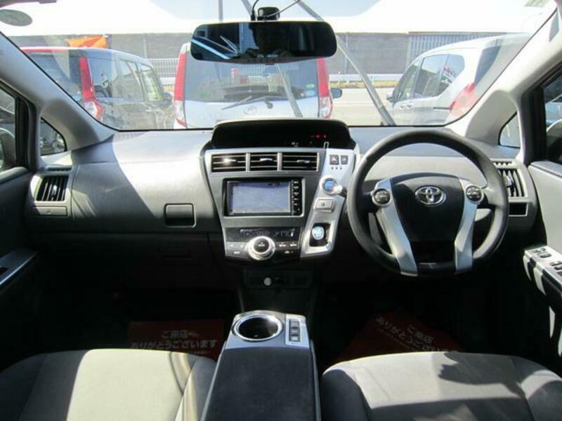 PRIUS ALPHA