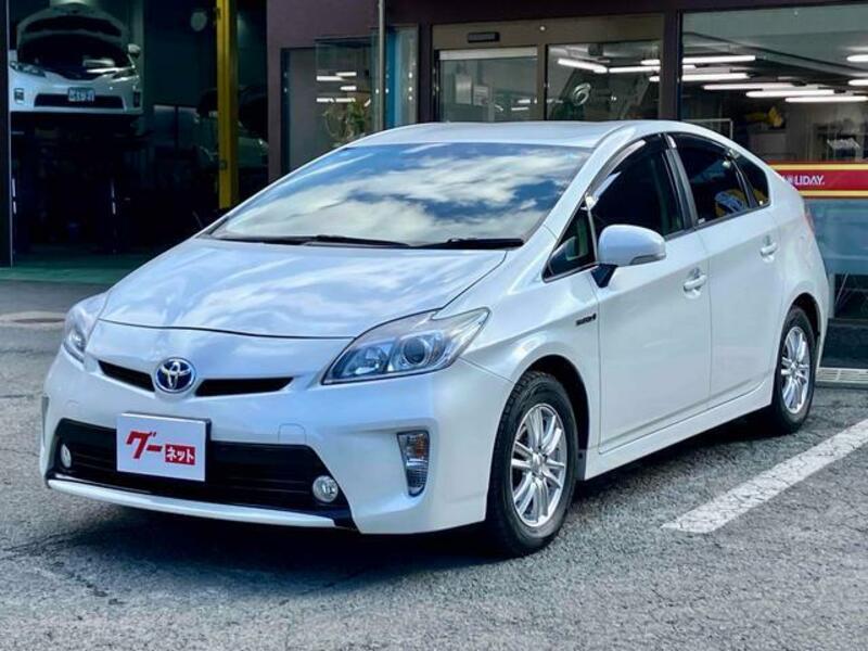 TOYOTA PRIUS
