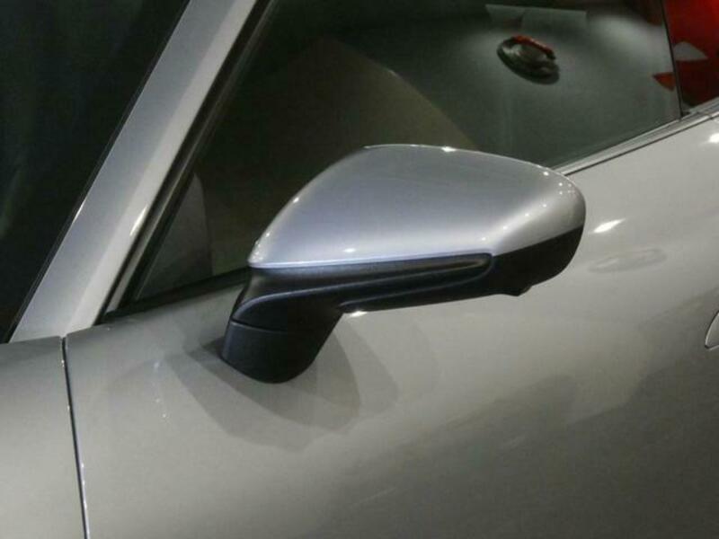 911