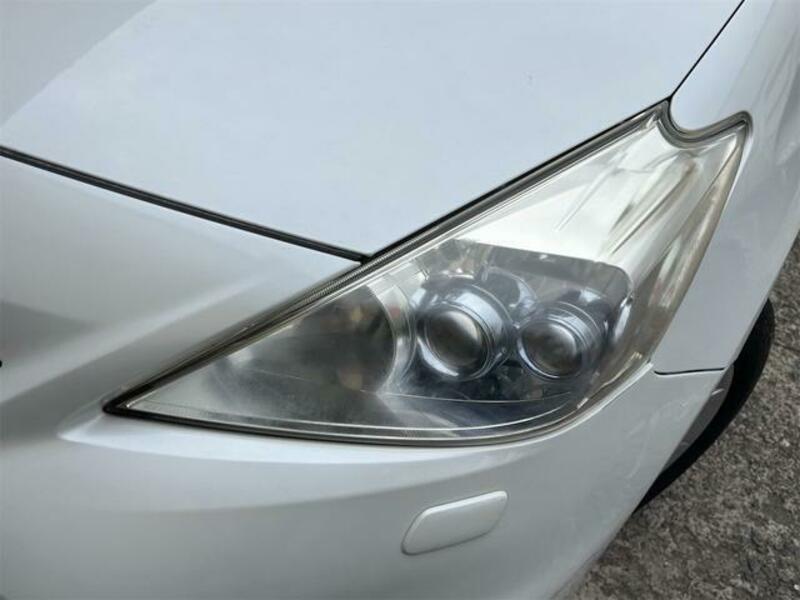 PRIUS ALPHA