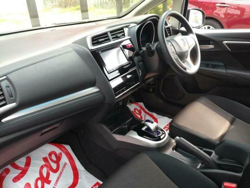 FIT HYBRID