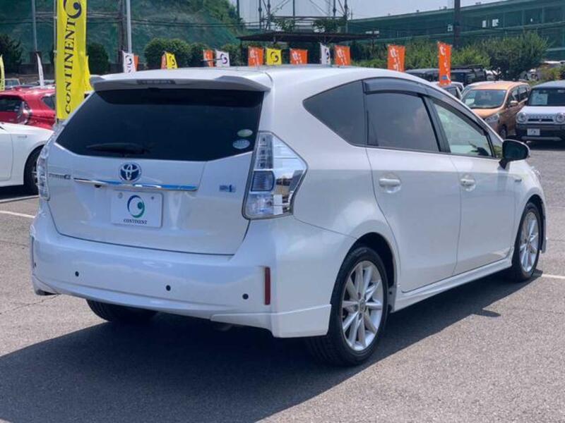 PRIUS ALPHA