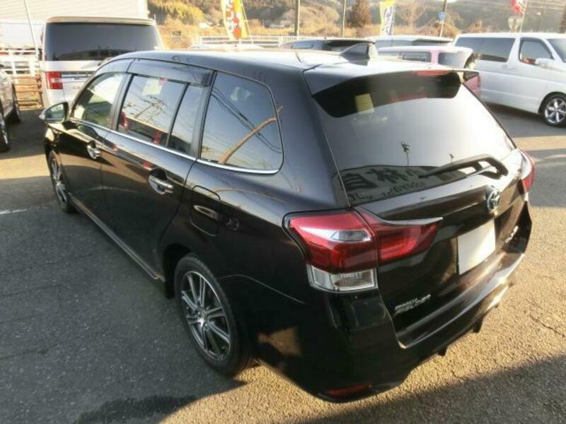COROLLA FIELDER
