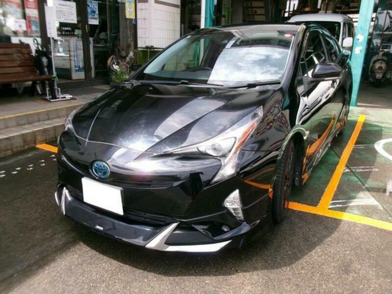 TOYOTA PRIUS