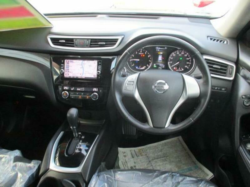 X-TRAIL