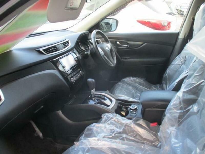 X-TRAIL