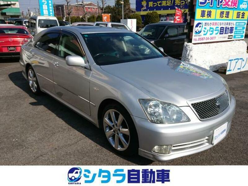 TOYOTA CROWN