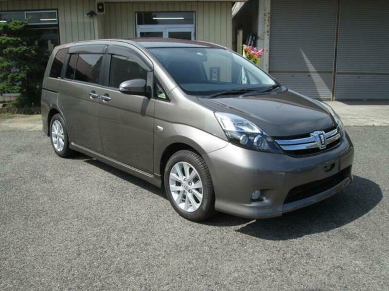 TOYOTA ISIS