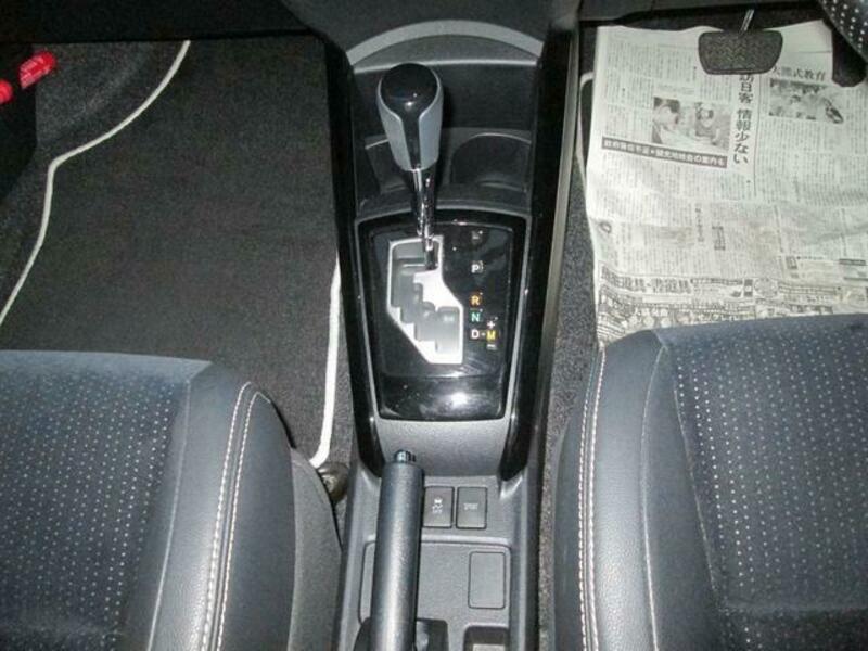 COROLLA FIELDER