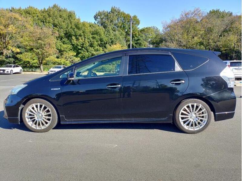 PRIUS ALPHA