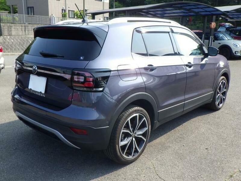 T CROSS