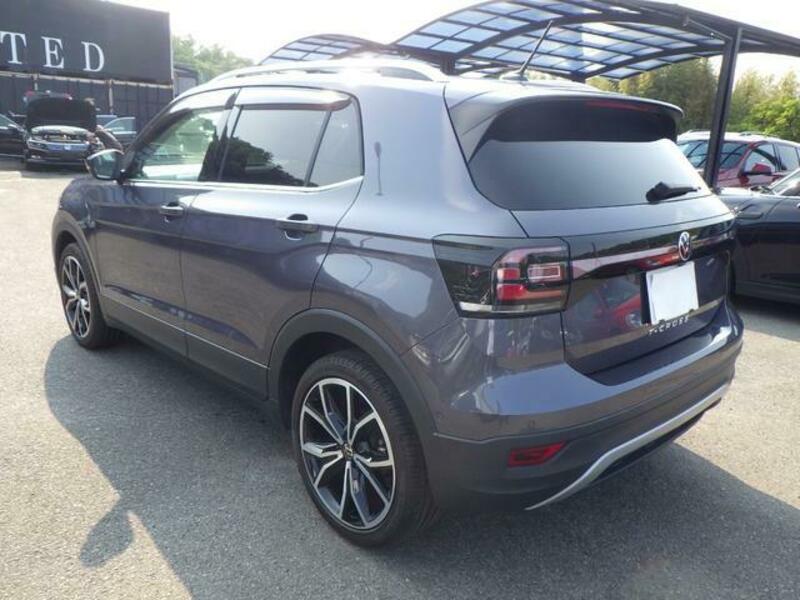 T CROSS