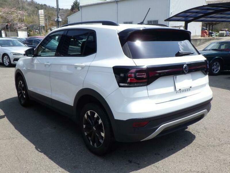 T CROSS