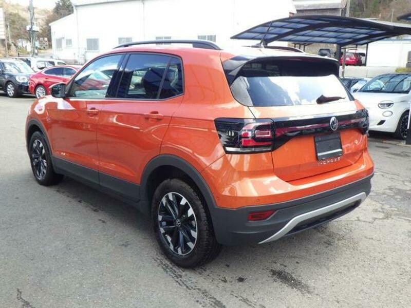 T CROSS