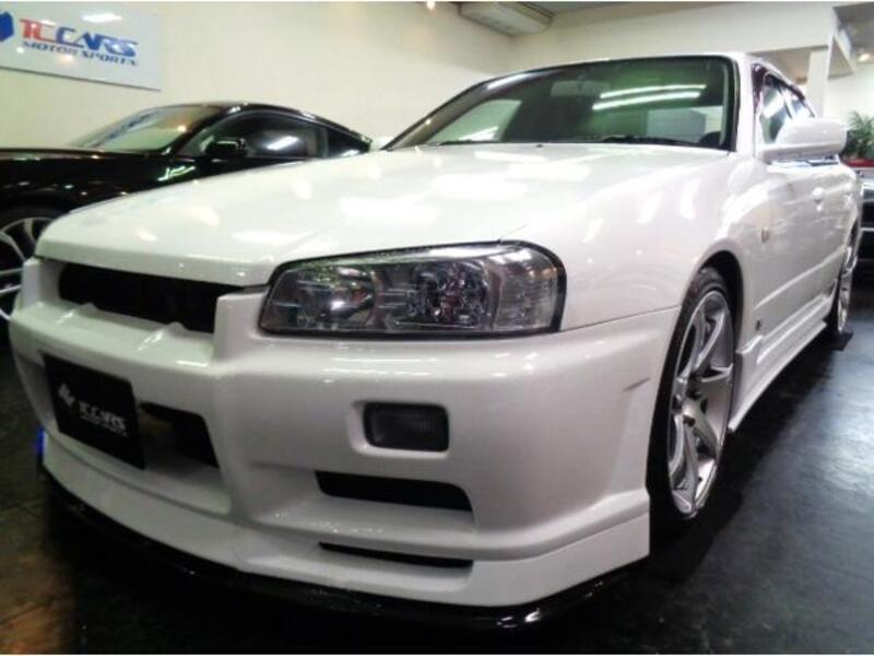 NISSAN SKYLINE