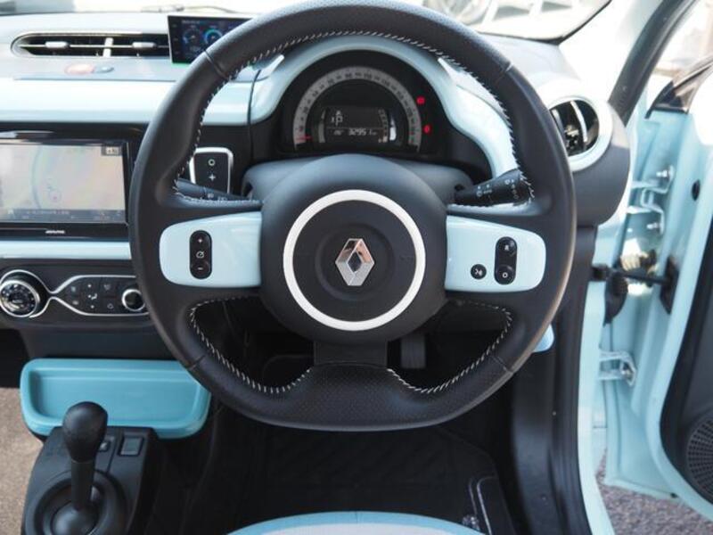 TWINGO