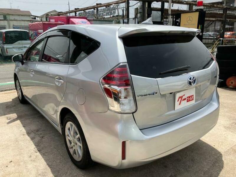 PRIUS ALPHA