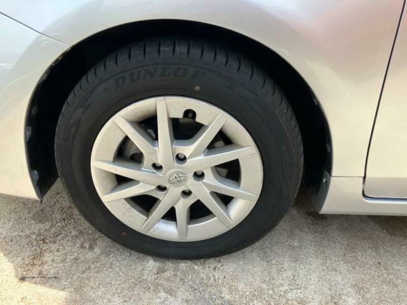 PRIUS ALPHA
