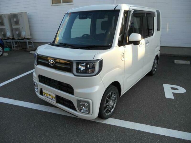 TOYOTA PIXIS MEGA