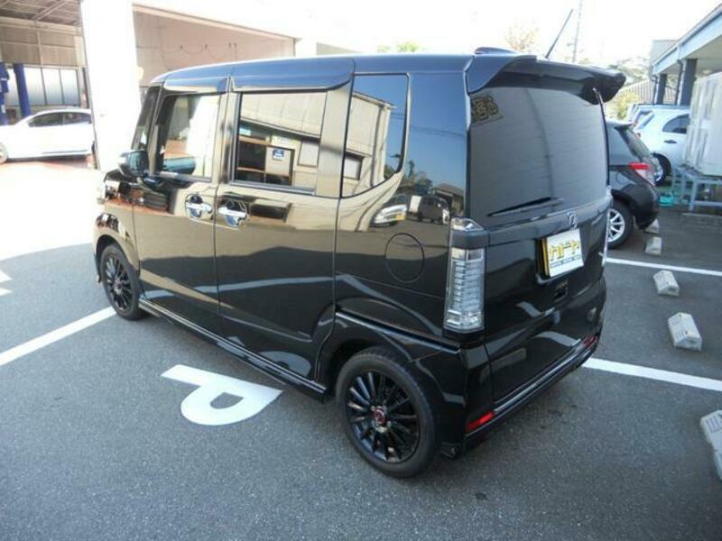 N BOX CUSTOM