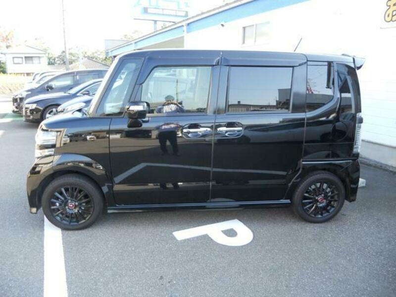 N BOX CUSTOM