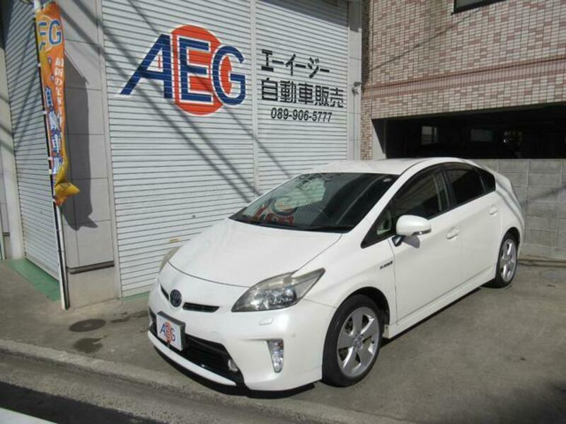 TOYOTA PRIUS