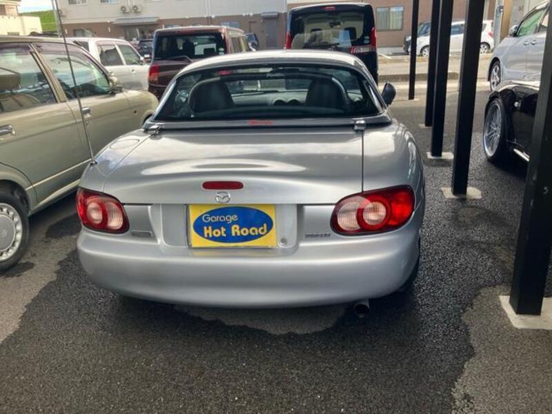ROADSTER