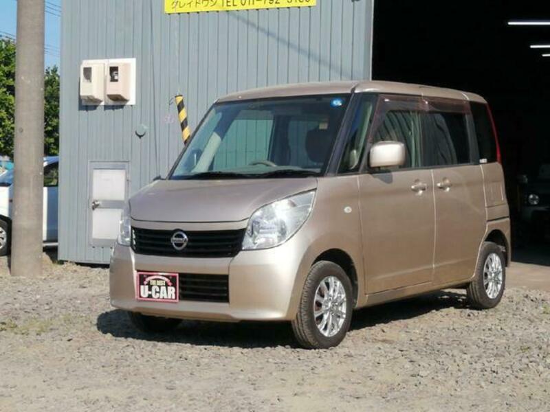 NISSAN ROOX