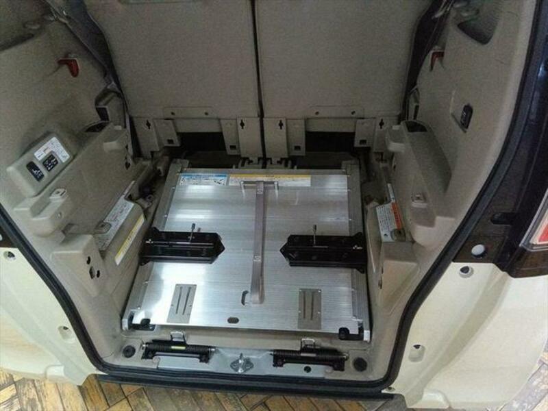 N BOX PLUS