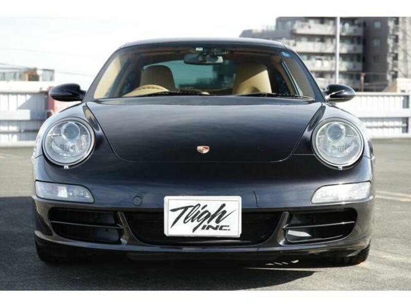 911