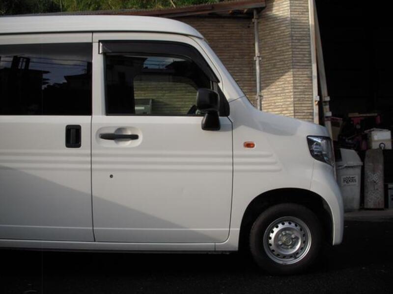 N-VAN
