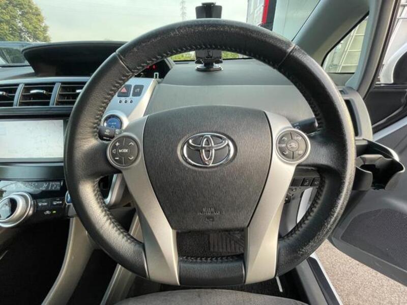PRIUS ALPHA