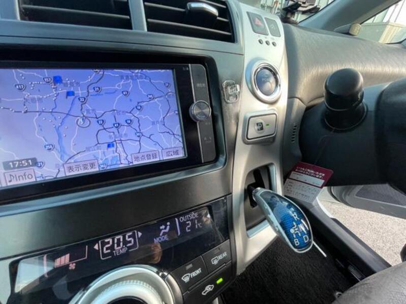 PRIUS ALPHA