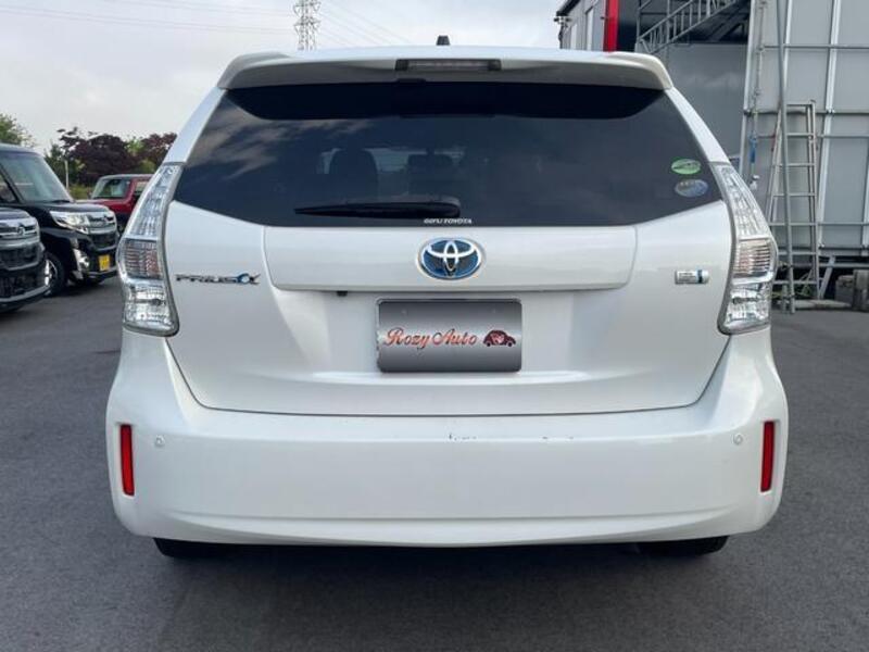 PRIUS ALPHA