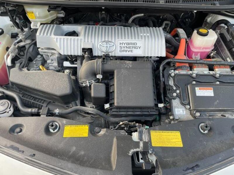 PRIUS ALPHA