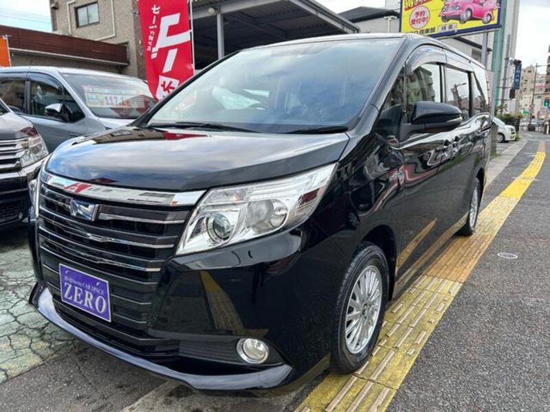 TOYOTA NOAH