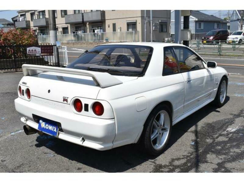 SKYLINE