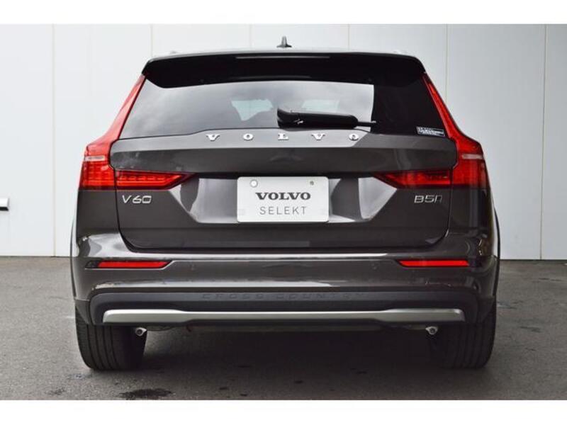 V60