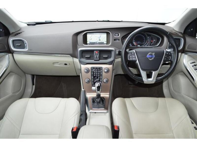 V40